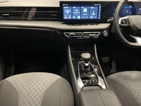 MG HS 1.5 T-GDI SE SUV 5dr Petrol DCT Euro 6 (s/s) (169 ps) 1 Owner - Sat Nav - C 16