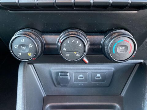 Dacia Duster 1.0 TCe Comfort SUV 5dr Petrol Manual Euro 6 (s/s) (90 ps) Cruise Control 16
