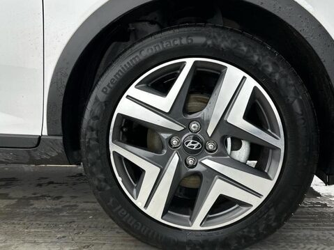 Hyundai BAYON 1.0 T-GDi MHEV Premium SUV 5dr Petrol Hybrid DCT Euro 6 (s/s) (100 ps) Blue 4