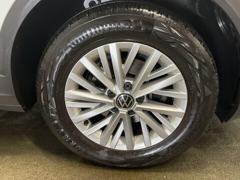Volkswagen T-Roc 1.0 TSI Life SUV 5dr Petrol Manual Euro 6 (s/s) (110 ps) Start Stop 12