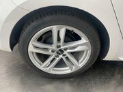 Audi A1 1.0 TFSI 25 S line Sportback 5dr Petrol S Tronic Euro 6 (s/s) (95 ps) 1 Own 18