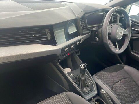 Audi A1 1.0 TFSI 25 S line Sportback 5dr Petrol S Tronic Euro 6 (s/s) (95 ps) 1 Own 13