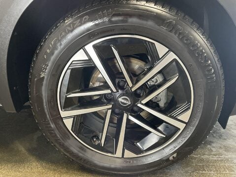 Nissan Juke 1.0 DIG-T N-Connecta SUV 5dr Petrol Manual Euro 6 (s/s) (114 ps) Alloy Whee 12