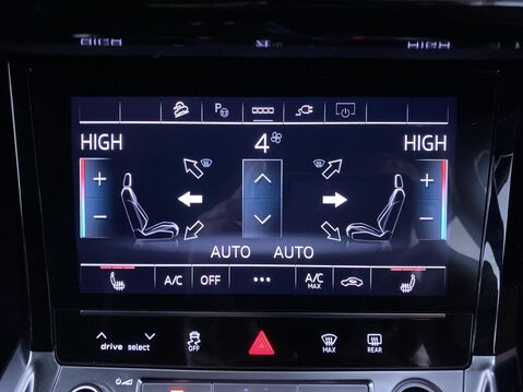 Audi E-Tron 55 S line SUV 5dr Electric Auto quattro 95kWh (408 ps) Cruise - 1 Owner - S 25