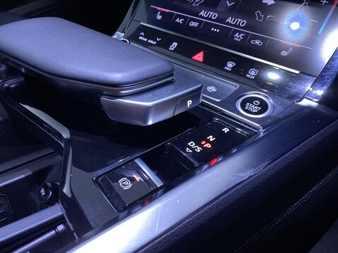 Audi E-Tron 55 S line SUV 5dr Electric Auto quattro 95kWh (408 ps) Cruise - 1 Owner - S 21