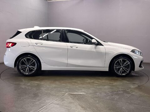 BMW 1 Series 1.5 118i Sport Hatchback 5dr Petrol DCT Euro 6 (s/s) (140 ps) 1 Owner - Sat 9