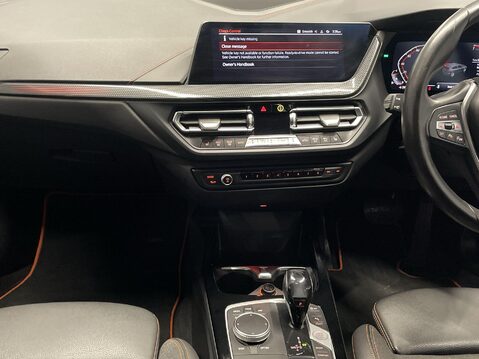 BMW 1 Series 1.5 118i Sport Hatchback 5dr Petrol DCT Euro 6 (s/s) (140 ps) 1 Owner - Sat 16