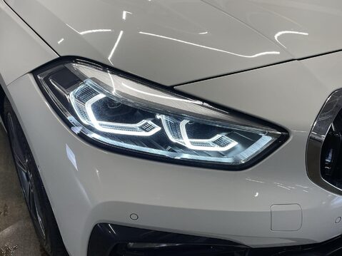 BMW 1 Series 1.5 118i Sport Hatchback 5dr Petrol DCT Euro 6 (s/s) (140 ps) 1 Owner - Sat 22