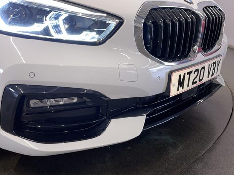 BMW 1 Series 1.5 118i Sport Hatchback 5dr Petrol DCT Euro 6 (s/s) (140 ps) 1 Owner - Sat 11