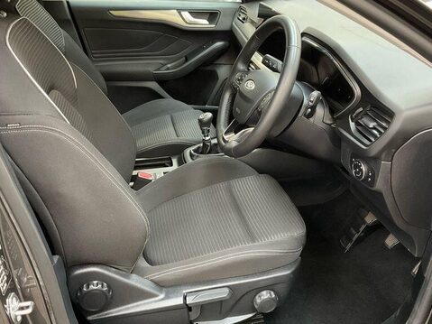 Ford Focus 1.0T EcoBoost MHEV Titanium Estate 5dr Petrol Hybrid Manual Euro 6 (s/s) (1 9