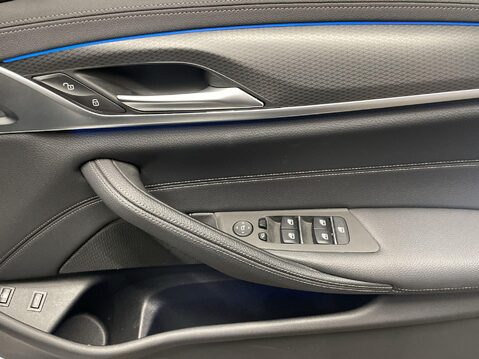 BMW 5 Series 2.0 530e 12kWh M Sport Saloon 4dr Petrol Plug-in Hybrid Steptronic Euro 6 ( 25