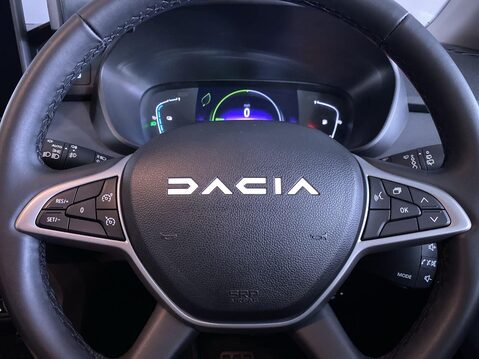 Dacia Jogger 1.6 Hybrid EXTREME MPV 5dr Petrol Hybrid Auto Euro 6 (s/s) (140 ps) Sat Nav 22