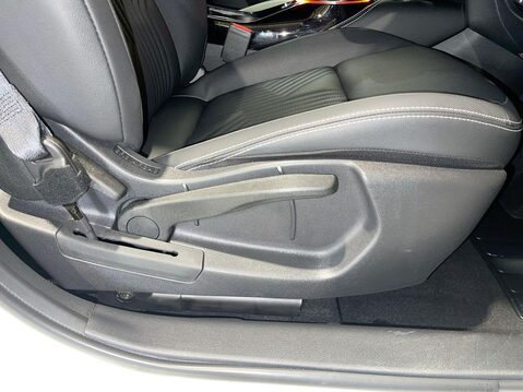 Nissan Juke 1.0 DIG-T Tekna SUV 5dr Petrol DCT Auto Euro 6 (s/s) (114 ps) 24