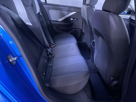 Vauxhall Astra 1.2 Turbo Design Hatchback 5dr Petrol Manual Euro 6 (s/s) (130 ps) Cruise - 19