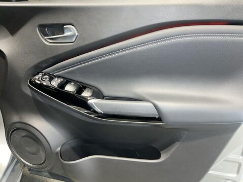 Nissan Juke 1.0 DIG-T Tekna SUV 5dr Petrol Manual Euro 6 (s/s) (114 ps) 25