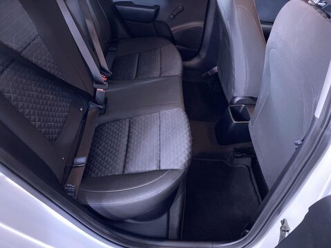 Kia Rio 1.2 1 Hatchback 5dr Petrol Manual Euro 6 (s/s) (83 bhp) Air Con - Alloys Wh 19