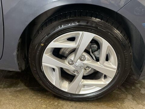 Hyundai i10 1.0 SE Connect Hatchback 5dr Petrol Auto Euro 6 (s/s) (67 ps) Cruise Contr 12