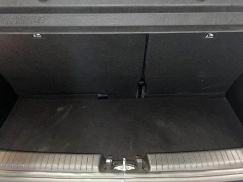 Hyundai i10 1.0 SE Connect Hatchback 5dr Petrol Auto Euro 6 (s/s) (67 ps) Cruise Contr 13