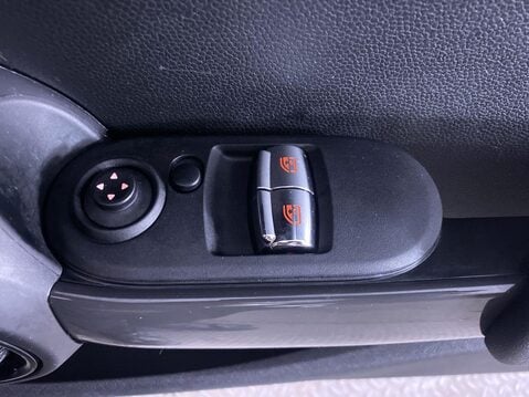 Mini Hatch 1.5 Cooper Hatchback 3dr Petrol Steptronic Euro 6 (s/s) (136 ps) Air Con - 33