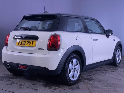 Mini Hatch 1.5 Cooper Hatchback 3dr Petrol Steptronic Euro 6 (s/s) (136 ps) Air Con - 8