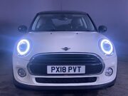 Mini Hatch 1.5 Cooper Hatchback 3dr Petrol Steptronic Euro 6 (s/s) (136 ps) Air Con - 3