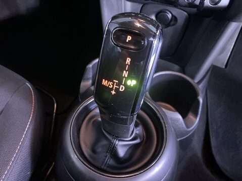 Mini Hatch 1.5 Cooper Hatchback 3dr Petrol Steptronic Euro 6 (s/s) (136 ps) Air Con - 21