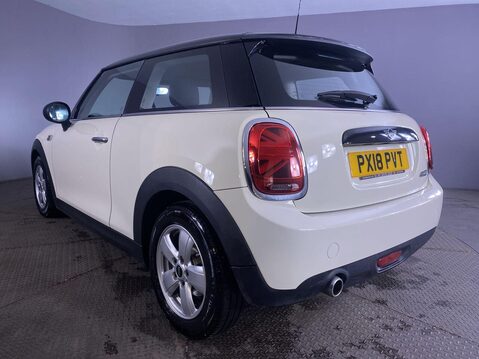 Mini Hatch 1.5 Cooper Hatchback 3dr Petrol Steptronic Euro 6 (s/s) (136 ps) Air Con - 14