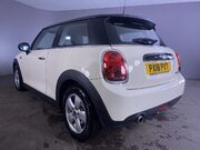 Mini Hatch 1.5 Cooper Hatchback 3dr Petrol Steptronic Euro 6 (s/s) (136 ps) Air Con - 14
