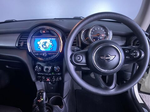 Mini Hatch 1.5 Cooper Hatchback 3dr Petrol Steptronic Euro 6 (s/s) (136 ps) Air Con - 16
