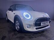 Mini Hatch 1.5 Cooper Hatchback 3dr Petrol Steptronic Euro 6 (s/s) (136 ps) Air Con - 11