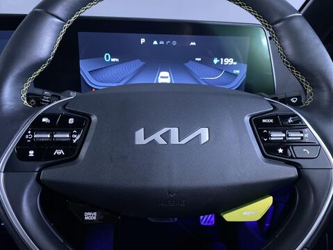 Kia EV6 77.4kWh GT Hatchback 5dr Electric Auto AWD (576 bhp) Sensors - 1 Owner - Sa 22