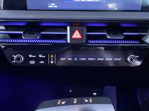 Kia EV6 77.4kWh GT Hatchback 5dr Electric Auto AWD (576 bhp) Sensors - 1 Owner - Sa 32