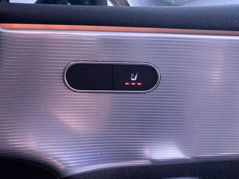 Mercedes-Benz A Class 1.3 A200 AMG Line Night Edition (Premium Plus) Hatchback 5dr Petrol 7G-DCT 25