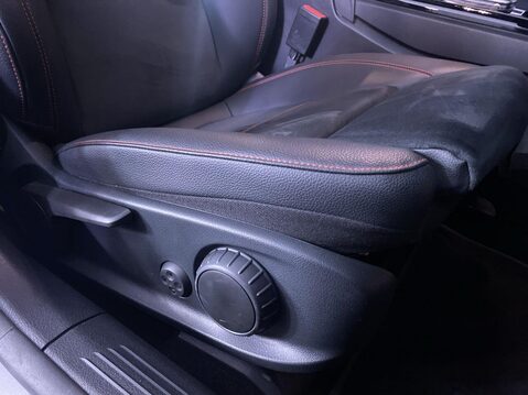 Mercedes-Benz A Class 1.3 A200 AMG Line Night Edition (Premium Plus) Hatchback 5dr Petrol 7G-DCT 26