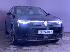 Vauxhall Grandland 1.2 MHEV GS SUV 5dr Petrol Hybrid e-DCT Euro 6 (s/s) (136 ps) Half Leather