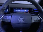 Vauxhall Grandland 1.2 MHEV GS SUV 5dr Petrol Hybrid e-DCT Euro 6 (s/s) (136 ps) Half Leather 22