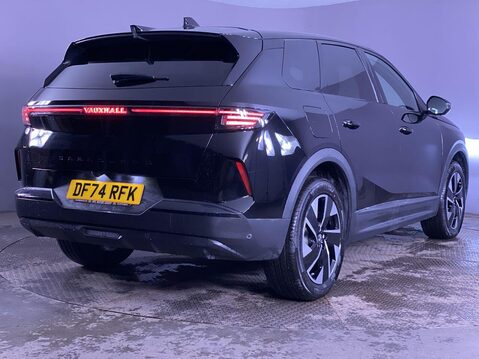 Vauxhall Grandland 1.2 MHEV GS SUV 5dr Petrol Hybrid e-DCT Euro 6 (s/s) (136 ps) Half Leather 8