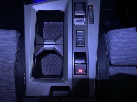 Vauxhall Grandland 1.2 MHEV GS SUV 5dr Petrol Hybrid e-DCT Euro 6 (s/s) (136 ps) Half Leather 29