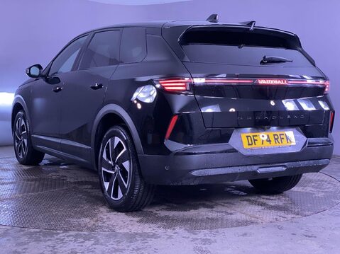 Vauxhall Grandland 1.2 MHEV GS SUV 5dr Petrol Hybrid e-DCT Euro 6 (s/s) (136 ps) Half Leather 6