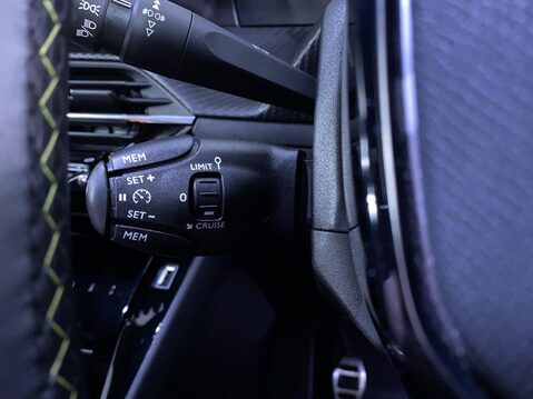 Peugeot 2008 1.2 PureTech GT SUV 5dr Petrol Manual Euro 6 (s/s) (130 ps) Sat Nav - Cruis 32