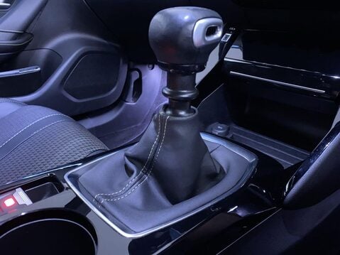 Peugeot 2008 1.2 PureTech GT SUV 5dr Petrol Manual Euro 6 (s/s) (130 ps) Sat Nav - Cruis 21