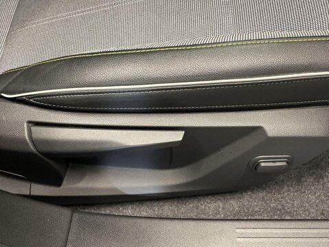 Renault Scenic E-Tech long range 87kWh techno SUV 5dr Electric Auto (22kW Charger) (220 ps) Parki 24