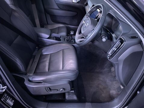 Volvo XC40 1.5 T3 Inscription SUV 5dr Petrol Manual Euro 6 (s/s) (163 ps) Leather - Cr 15