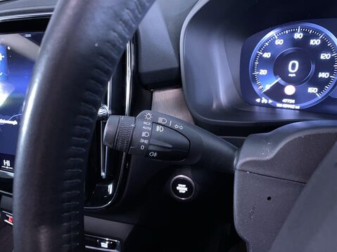 Volvo XC40 1.5 T3 Inscription SUV 5dr Petrol Manual Euro 6 (s/s) (163 ps) Leather - Cr 23