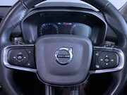 Volvo XC40 1.5 T3 Inscription SUV 5dr Petrol Manual Euro 6 (s/s) (163 ps) Leather - Cr 22