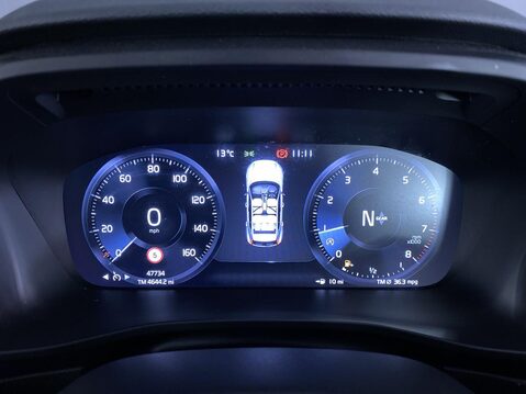 Volvo XC40 1.5 T3 Inscription SUV 5dr Petrol Manual Euro 6 (s/s) (163 ps) Leather - Cr 28