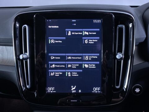 Volvo XC40 1.5 T3 Inscription SUV 5dr Petrol Manual Euro 6 (s/s) (163 ps) Leather - Cr 25