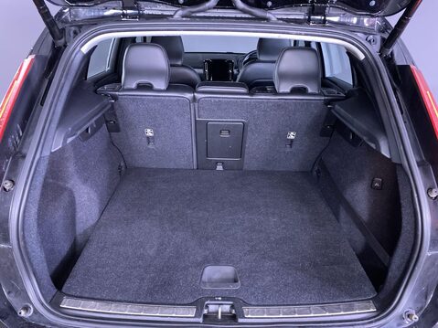 Volvo XC40 1.5 T3 Inscription SUV 5dr Petrol Manual Euro 6 (s/s) (163 ps) Leather - Cr 13