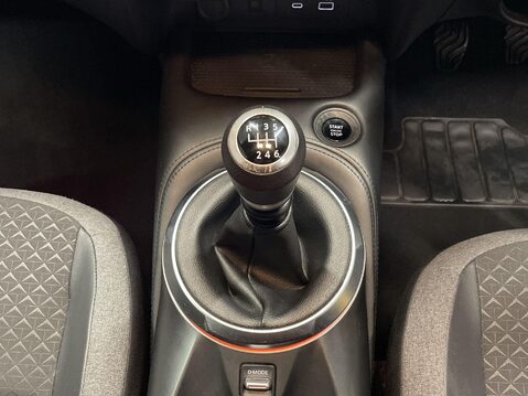 Nissan Juke 1.0 DIG-T N-Connecta SUV 5dr Petrol Manual Euro 6 (s/s) (114 ps) Sensors - 20