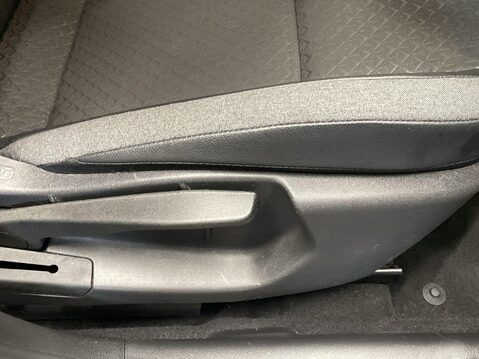 Nissan Juke 1.0 DIG-T N-Connecta SUV 5dr Petrol Manual Euro 6 (s/s) (114 ps) Sensors - 23